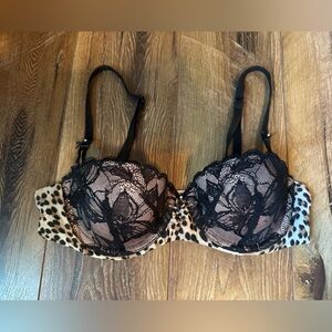 Victoria’s Secret balconet bra, 32B